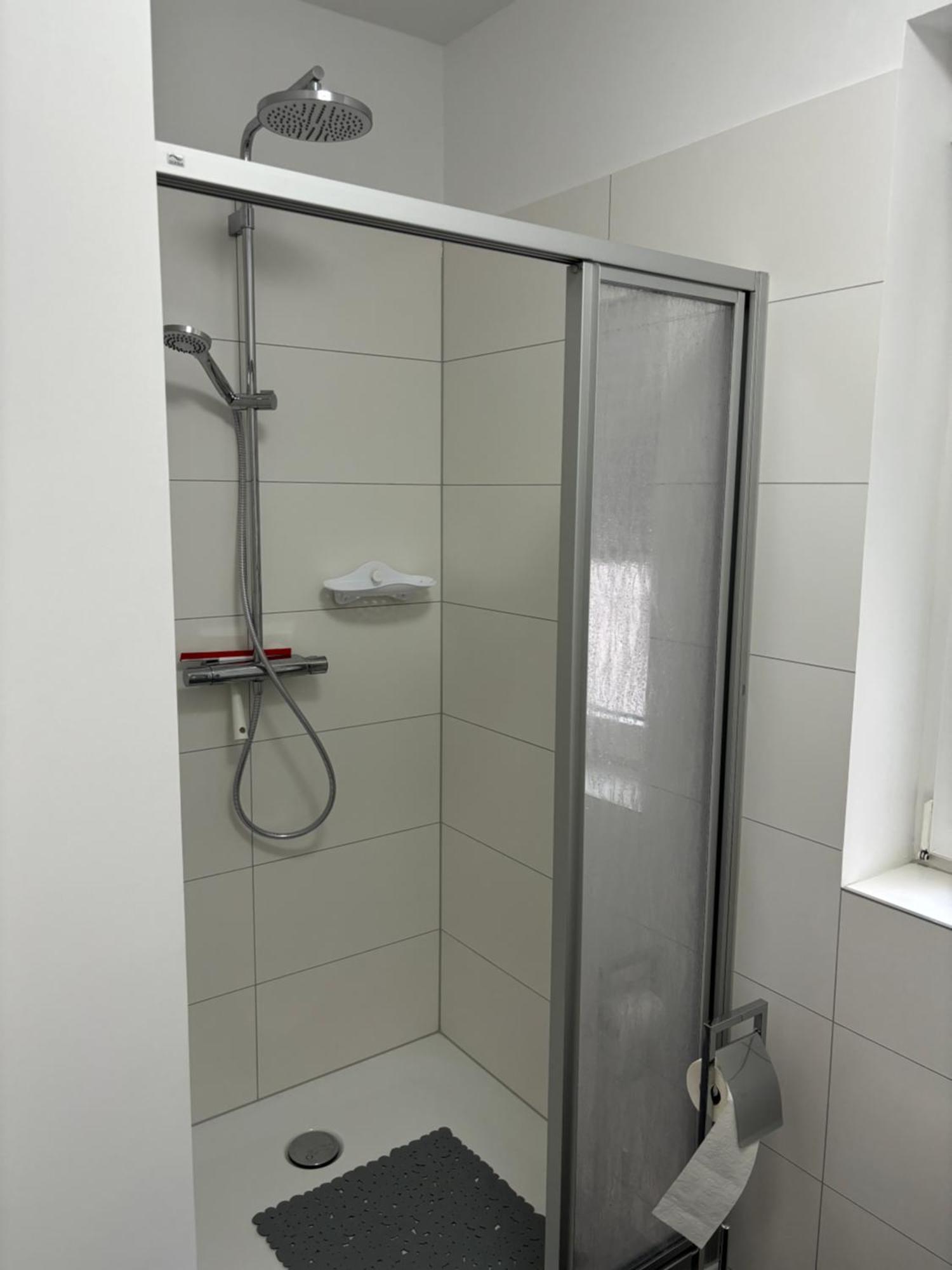 Apartment Fuer 2 Personen Wiesbaden Exterior foto